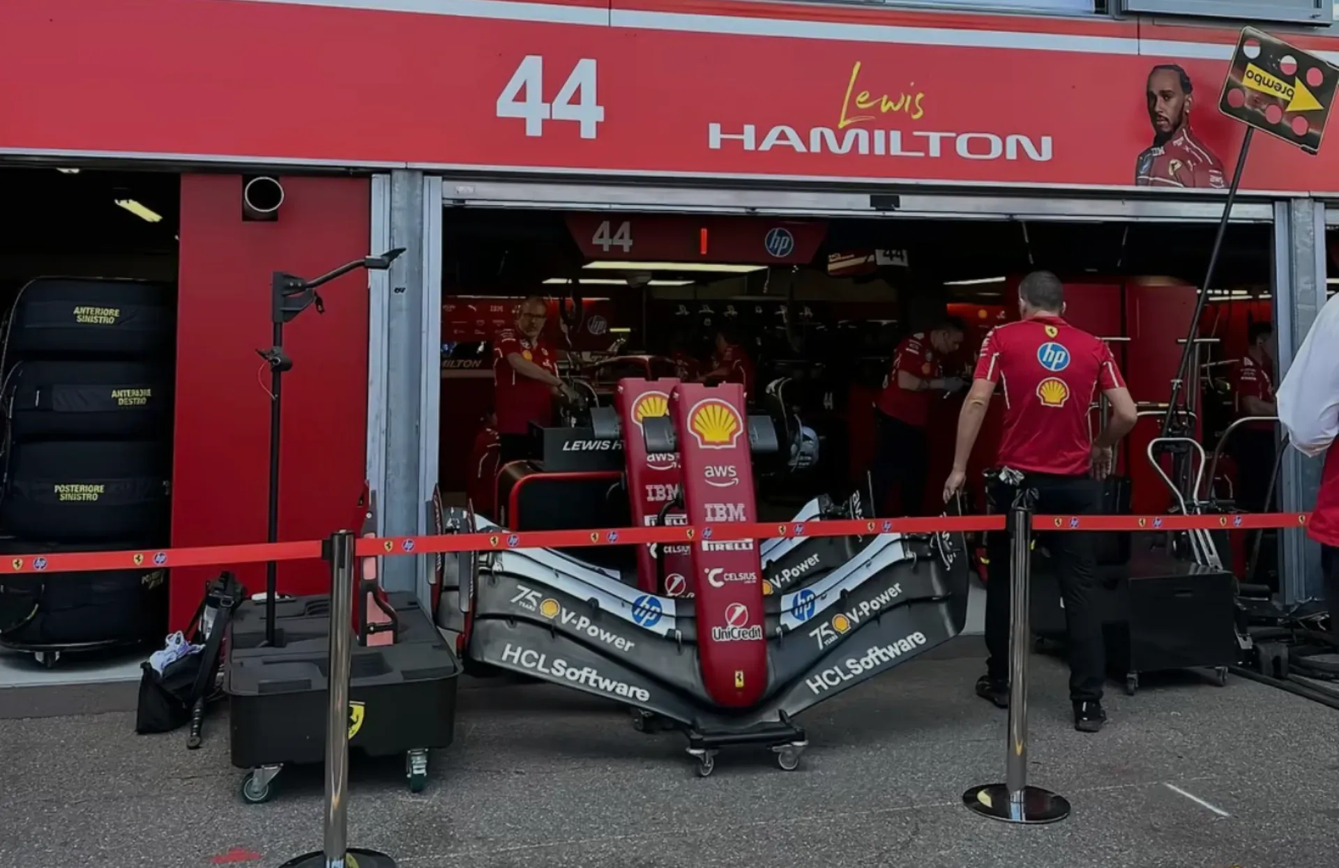 Paddock Ferrari